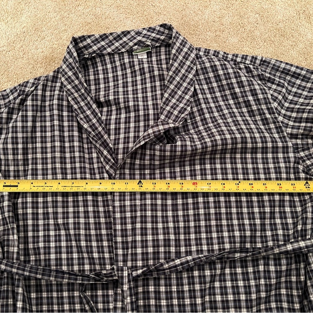 Men's Robe - Picture 3 of 8